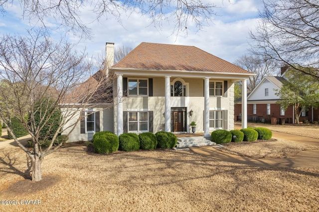 14 Winfield Pl, Jackson, TN 38305