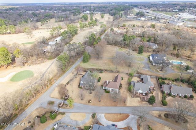 14 Winfield Pl, Jackson, TN 38305