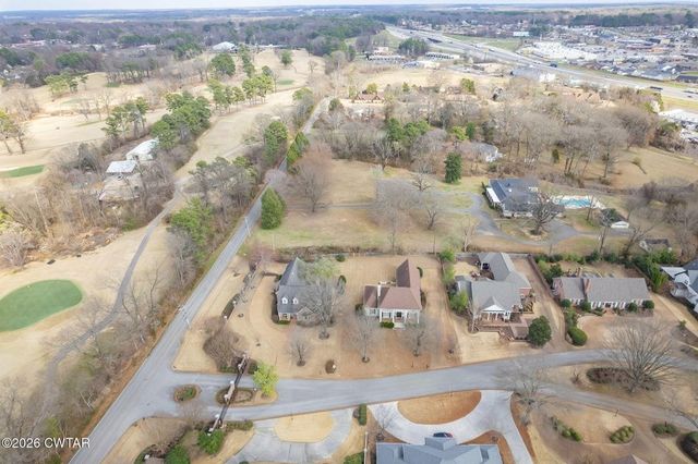 14 Winfield Pl, Jackson, TN 38305