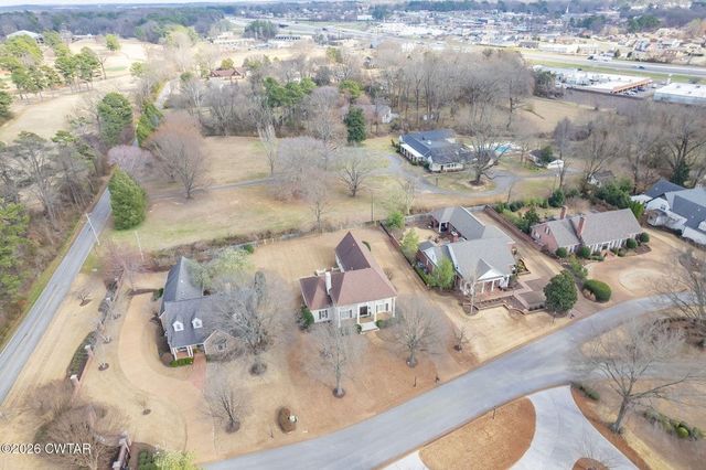 14 Winfield Pl, Jackson, TN 38305