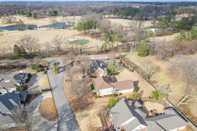 14 Winfield Pl, Jackson, TN 38305