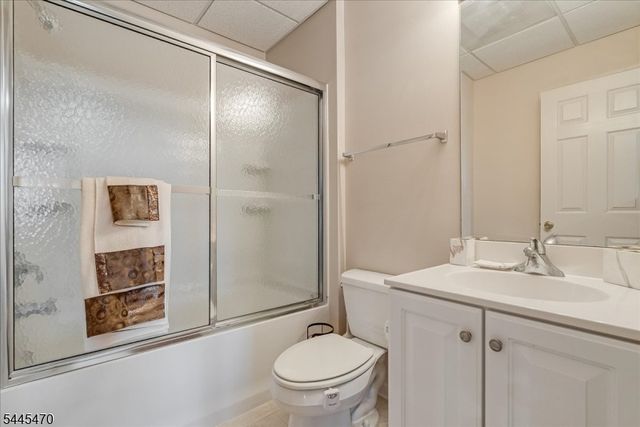 9 Rockhall Ct, Hardyston Twp., NJ 07419