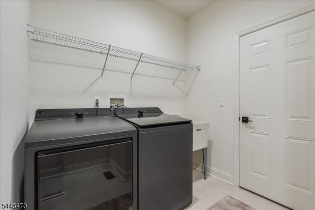 9 Rockhall Ct, Hardyston Twp., NJ 07419