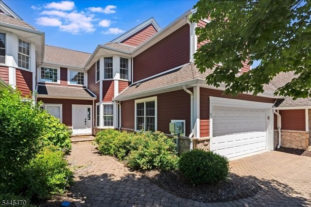 9 Rockhall Ct, Hardyston Twp., NJ 07419