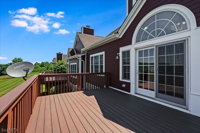 9 Rockhall Ct, Hardyston Twp., NJ 07419