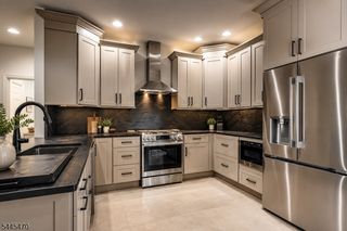 9 Rockhall Ct, Hardyston Twp., NJ 07419