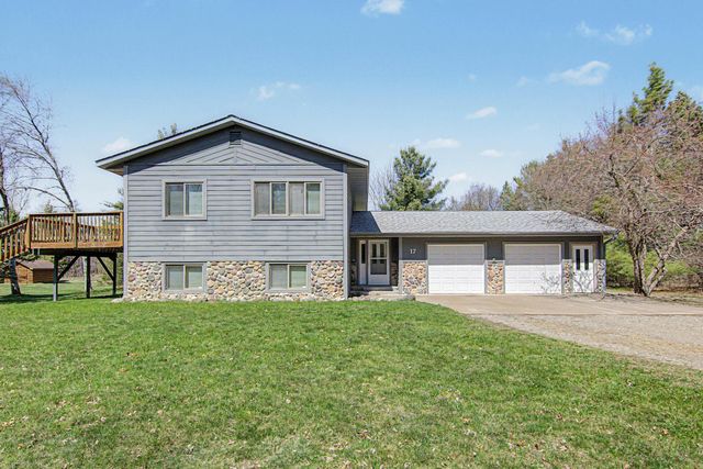 17 Lilac Street, Circle Pines, MN 55014