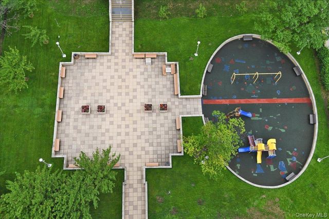 102-10 66th Road 26K, Forest Hills, NY 11375