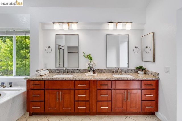 139 Farragut Street, Hercules, CA 94547