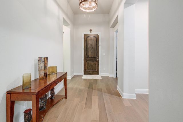 249 Axis LOOP, Georgetown, TX 78628