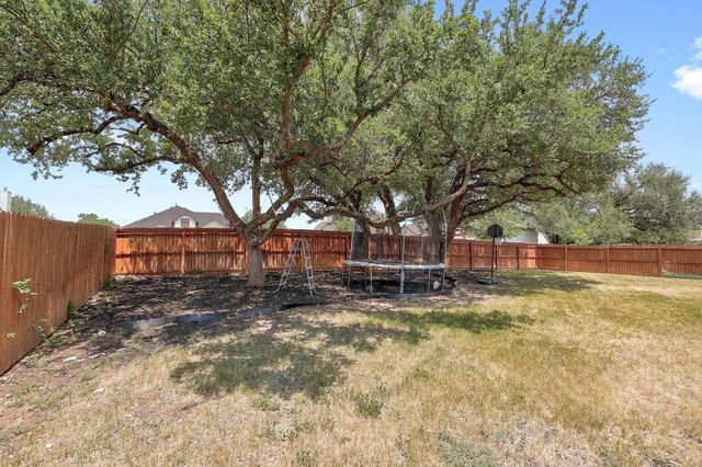 249 Axis LOOP, Georgetown, TX 78628