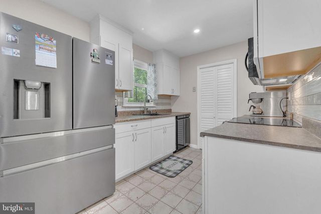 217 E RIDGEWOOD AVE, Galloway, NJ 08205