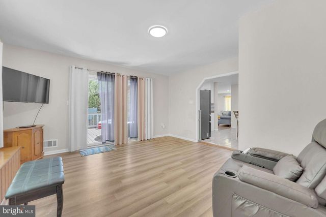 217 E RIDGEWOOD AVE, Galloway, NJ 08205