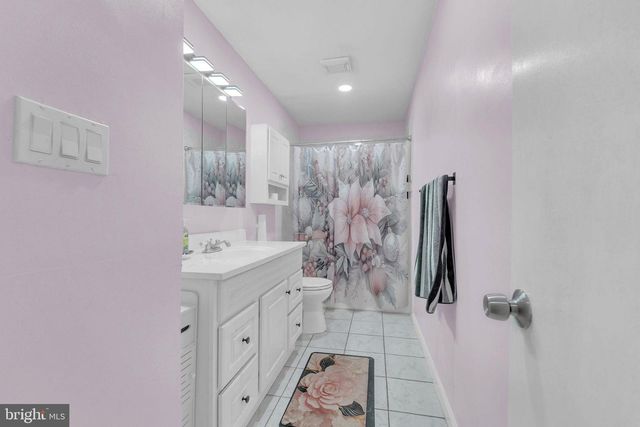 217 E RIDGEWOOD AVE, Galloway, NJ 08205