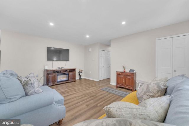 217 E RIDGEWOOD AVE, Galloway, NJ 08205