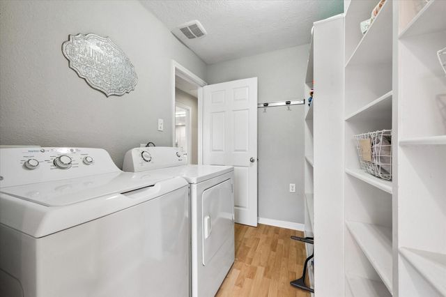 4119 Pirates Alley, Galveston, TX 77554