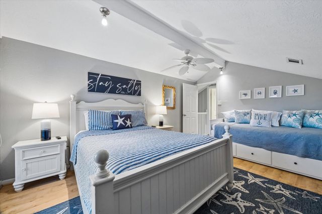 4119 Pirates Alley, Galveston, TX 77554