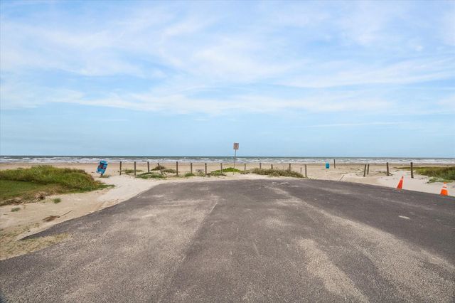 4119 Pirates Alley, Galveston, TX 77554