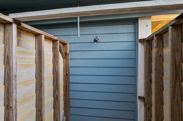 4119 Pirates Alley, Galveston, TX 77554