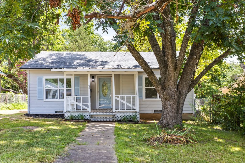 1108 W Hanna Street, Denison, TX 75020