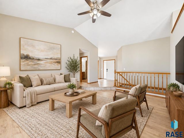 4804 S Samantha Dr Drive, Sioux Falls, SD 57106