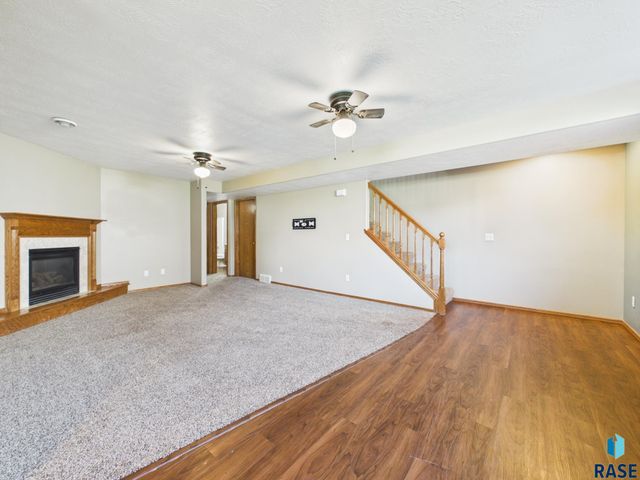 4804 S Samantha Dr Drive, Sioux Falls, SD 57106