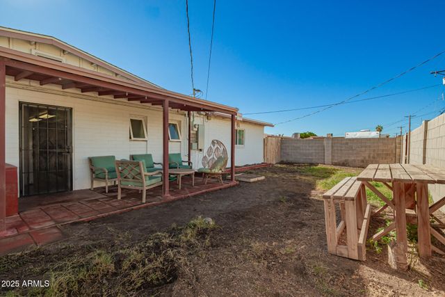 7320 W CINNABAR Avenue, Peoria, AZ 85345