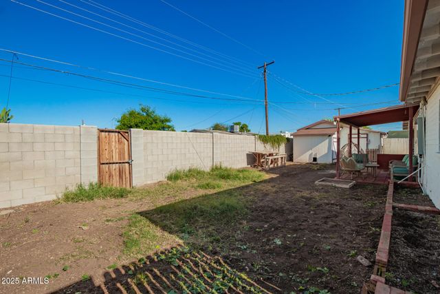 7320 W CINNABAR Avenue, Peoria, AZ 85345