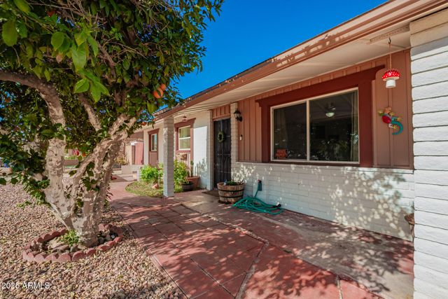 7320 W CINNABAR Avenue, Peoria, AZ 85345