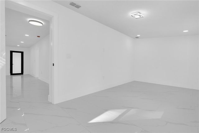 356 New York DR, Fort Myers, FL 33905