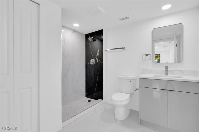 356 New York DR, Fort Myers, FL 33905