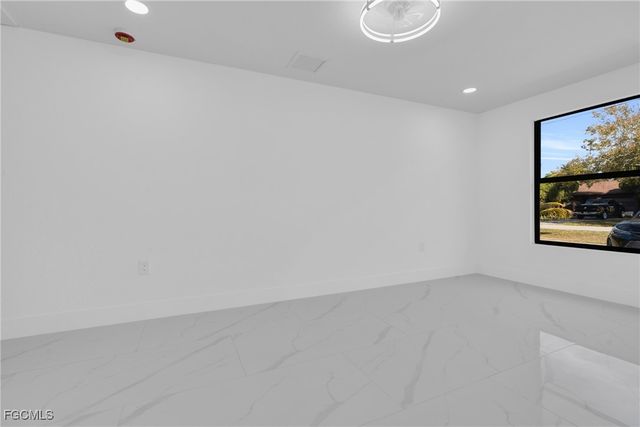 356 New York DR, Fort Myers, FL 33905