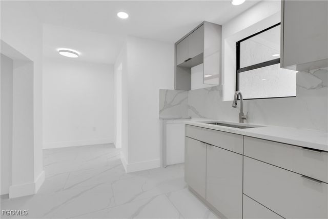 356 New York DR, Fort Myers, FL 33905