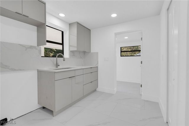 356 New York DR, Fort Myers, FL 33905