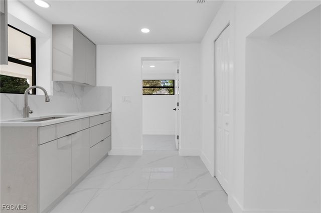 356 New York DR, Fort Myers, FL 33905