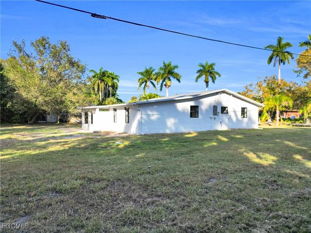 356 New York DR, Fort Myers, FL 33905