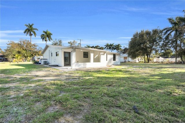 356 New York DR, Fort Myers, FL 33905