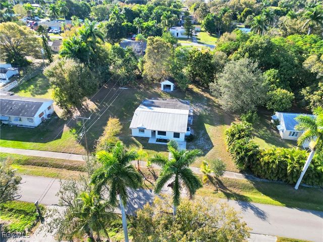 356 New York DR, Fort Myers, FL 33905