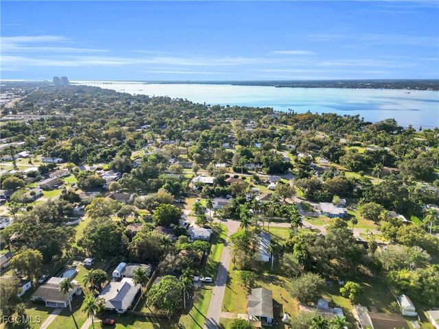 356 New York DR, Fort Myers, FL 33905