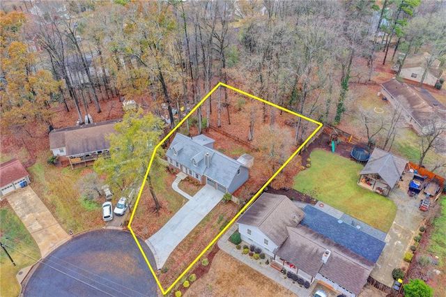 493 Tracy Court, Lawrenceville, GA 30046