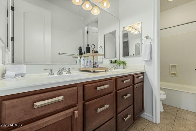 1397 E GLACIER Place, Chandler, AZ 85249