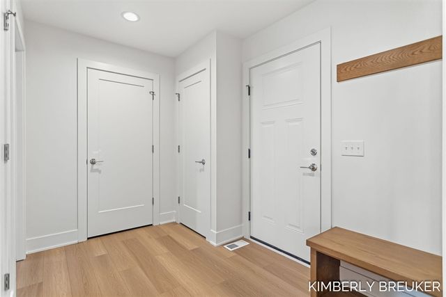 11802 Everett Avenue, Allendale, MI 49401