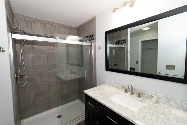 501 Shepherds Cove Drive, Osceola, IN 46561