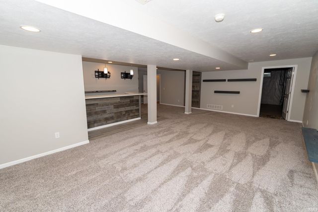 501 Shepherds Cove Drive, Osceola, IN 46561