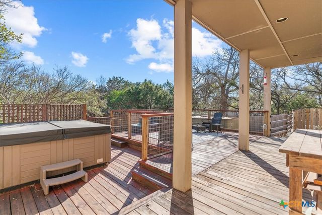 9 Ridgewood Circle, Wimberley, TX 78676