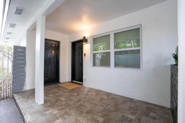 3468 NE 17th Avenue 2, Oakland Park, FL 33334