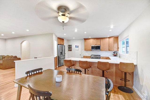 2236 Mission Blvd, Santa Rosa, CA 95409