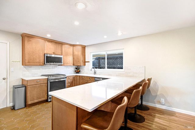 2236 Mission Blvd, Santa Rosa, CA 95409