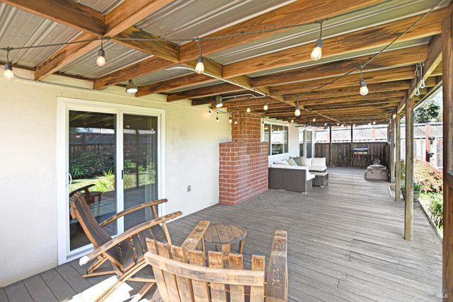 2236 Mission Blvd, Santa Rosa, CA 95409