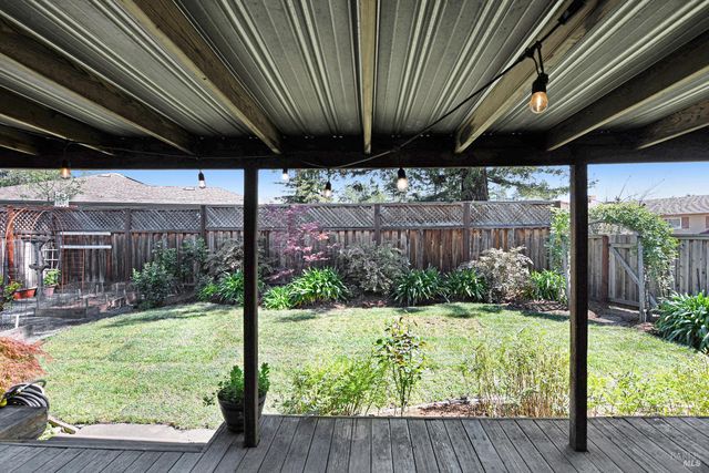 2236 Mission Blvd, Santa Rosa, CA 95409